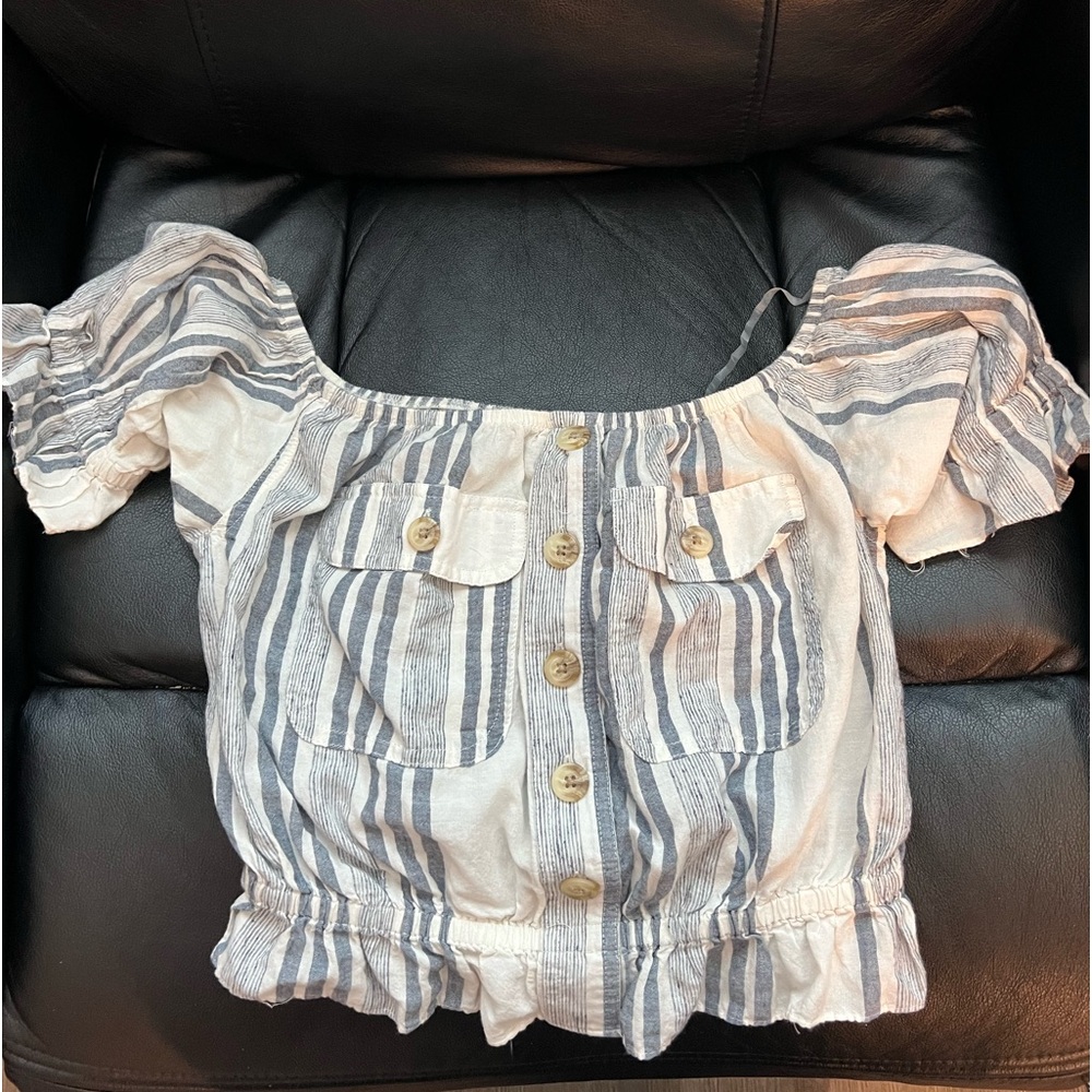 American eagle shirt size Small